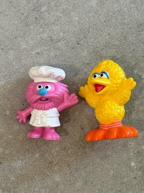 Vintage Sesame Street Big Bird & Pink Chef Figure Set Yellow & Pink,Cake Toppers